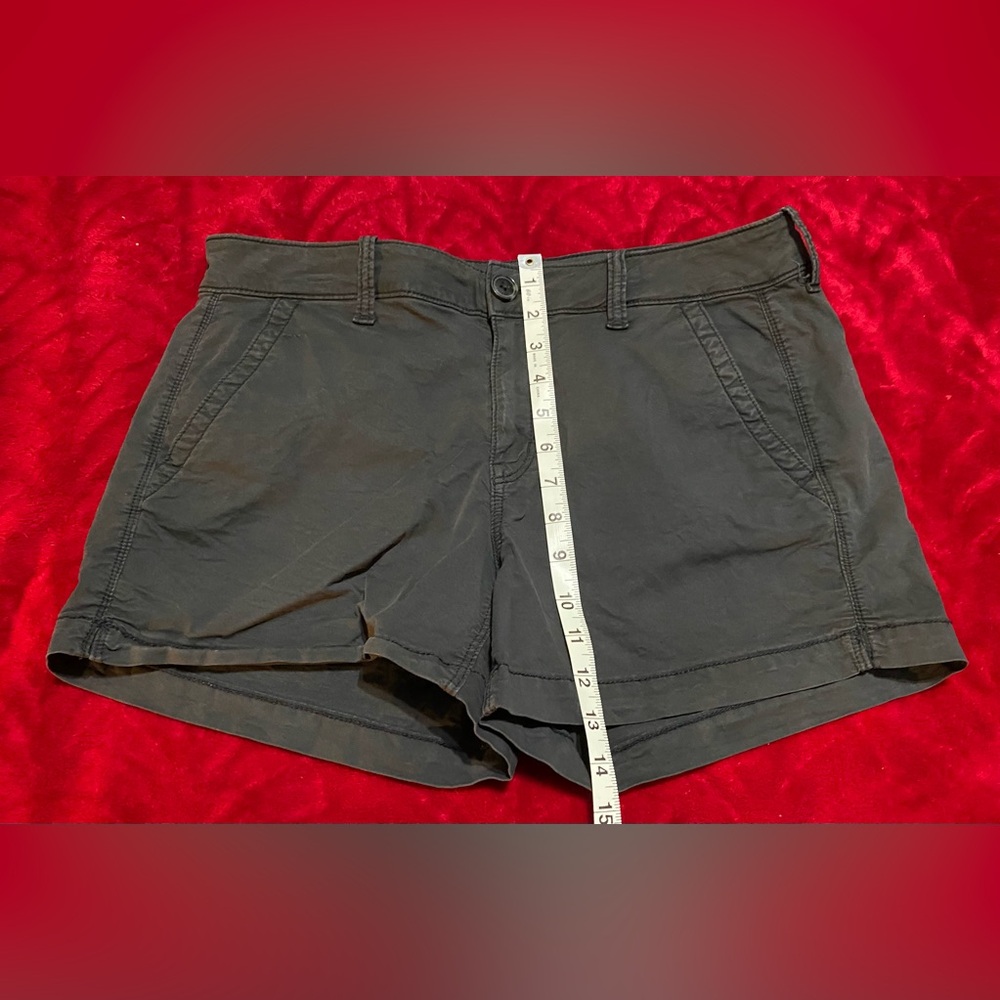 Size 10 Great Conditon Black American Eagle Midi shorts Mid waist NO FLAWS CUTE - Picture 3 of 10